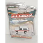 Greenlight 1:64 Chevrolet K5 Blazer Silverado 1984 frost white apple red